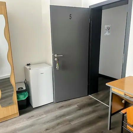 Zenger Homesharing לינה וארוחת בוקר